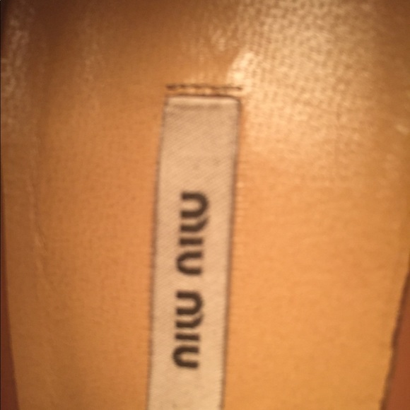 Miu Miu stacked patent heels. - Picture 3 of 6